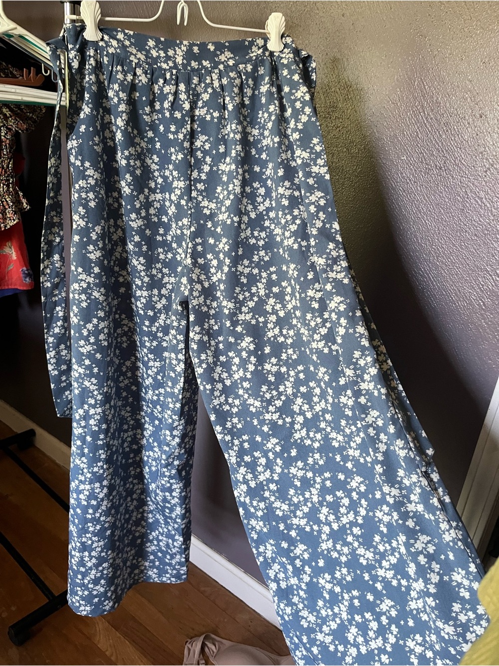 SHEIN Blue Floral Print Wide-Leg Pants